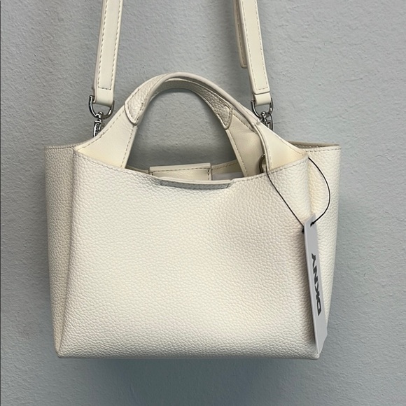 DKNY White Leather Satchel/Crossbody 🤍 - Picture 8 of 16